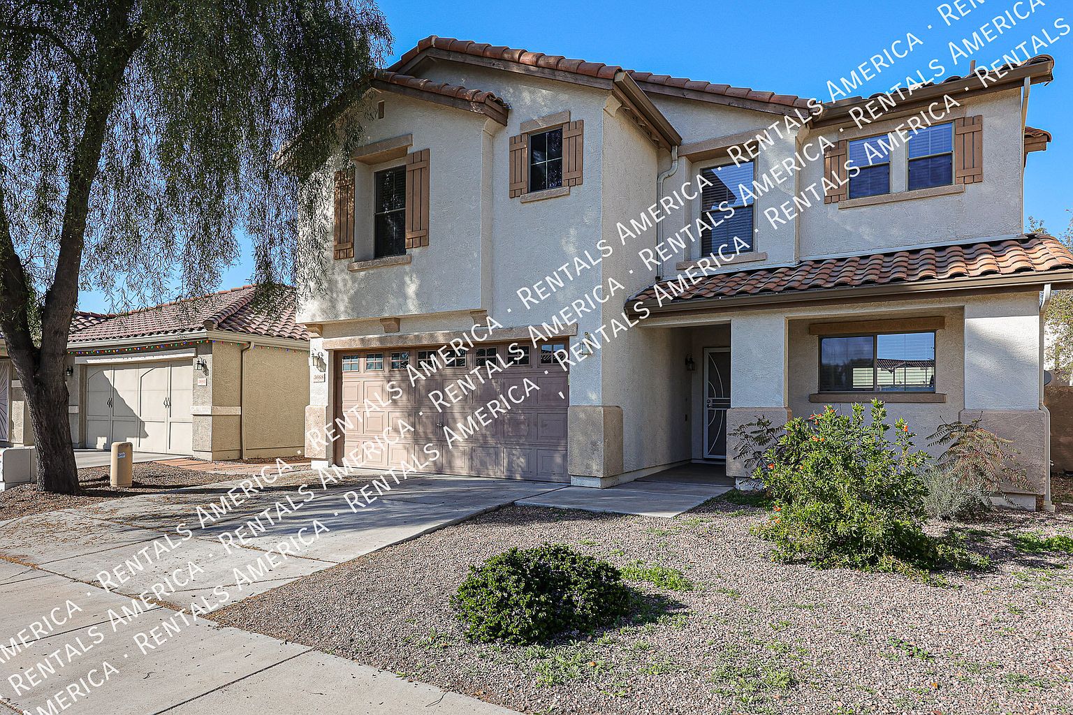 3668 E Orchid Ln photo 2