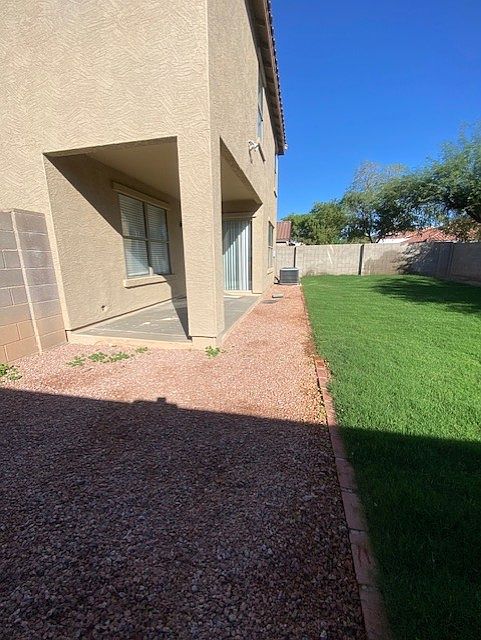 11445 E Florian Ave photo 3