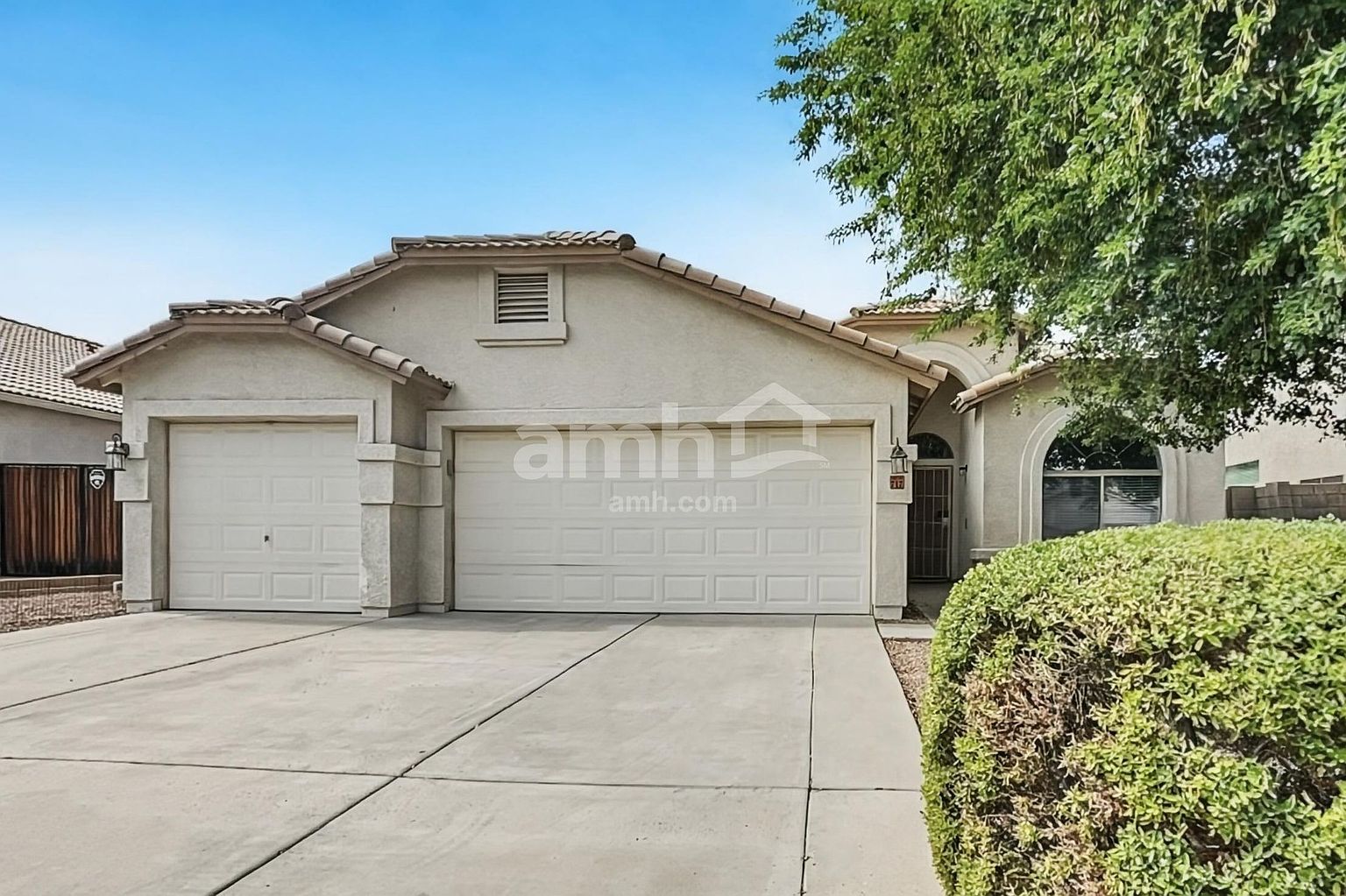 717 W Beth Dr Phoenix, AZ 85041 photo 2