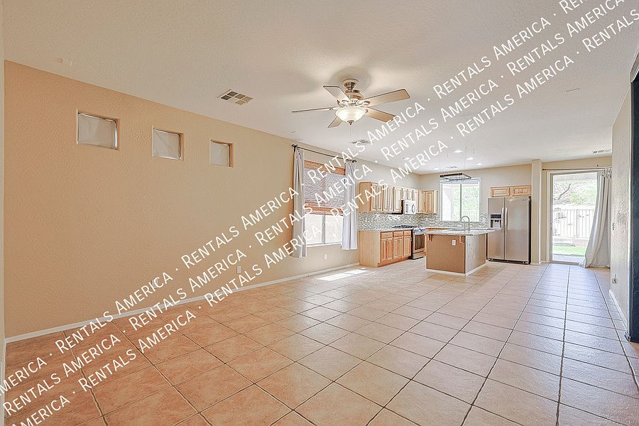 2512 W Old Paint Trail Phoenix, AZ 85086 photo 5