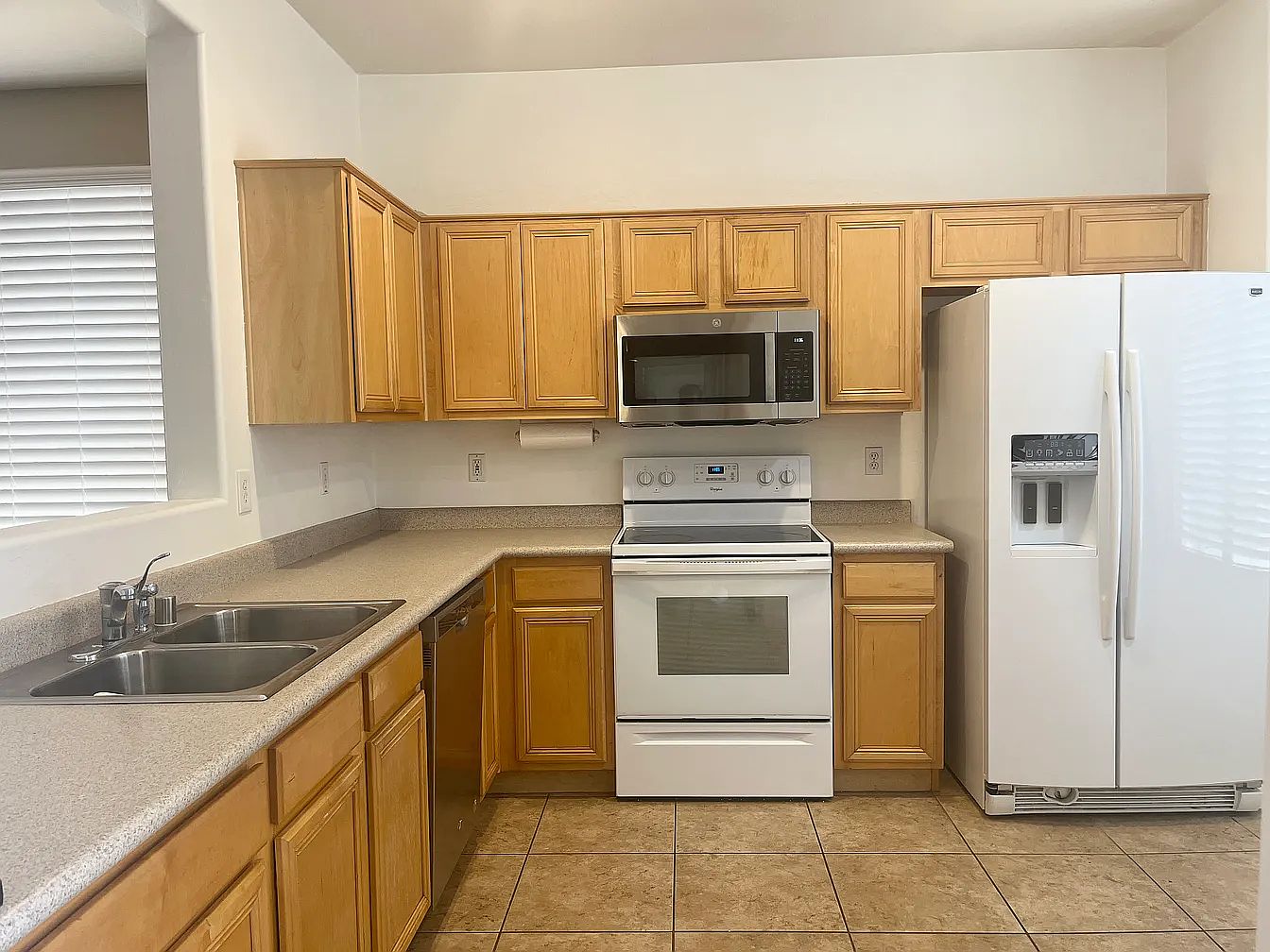 2518 W Florentine Rd photo 4