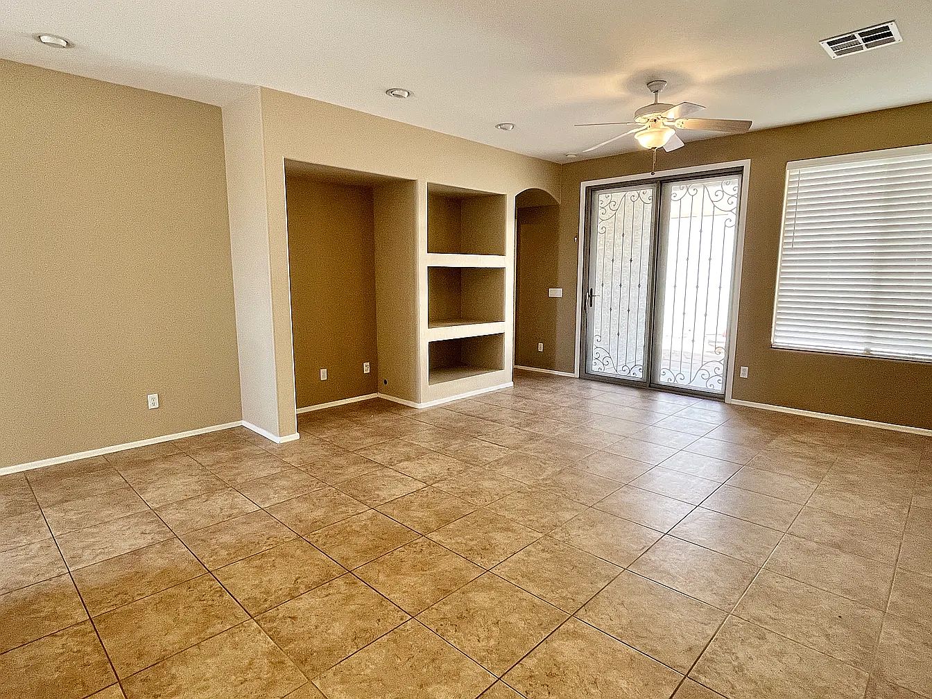 2518 W Florentine Rd photo 5