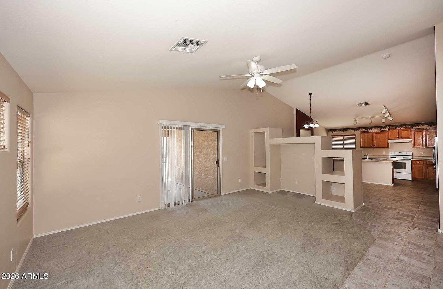 10945 W Loma Ln photo 4