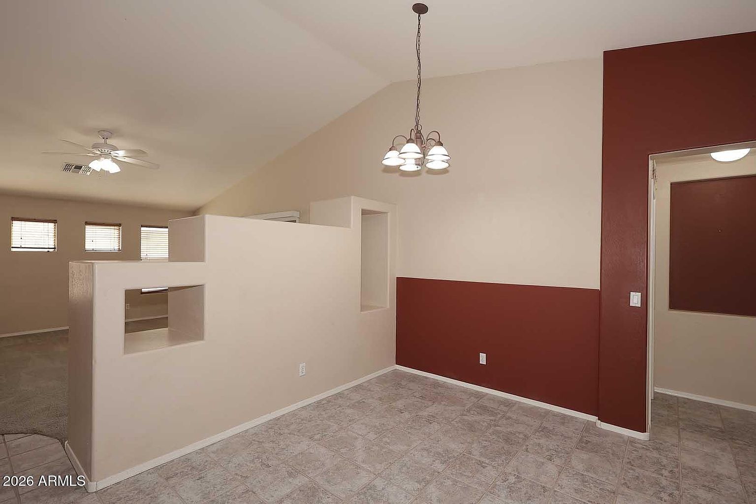 10945 W Loma Ln photo 5
