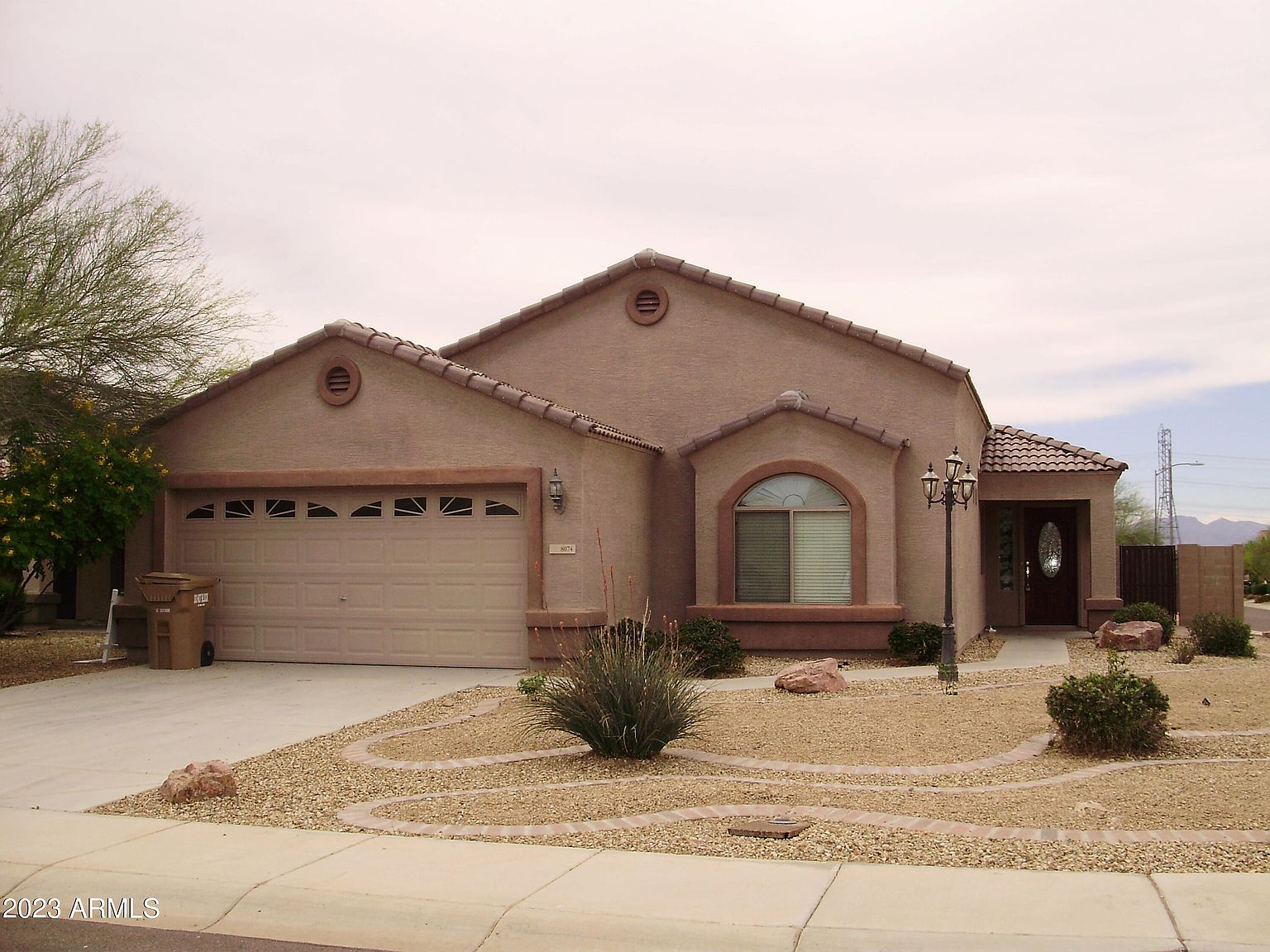 8074 N 109th Dr Peoria, AZ 85345 photo 2