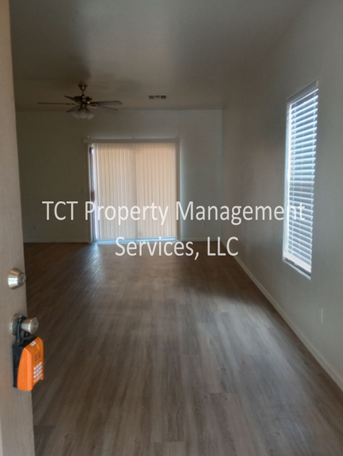 7922 W Chickasaw St Phoenix, AZ 85043 photo 5