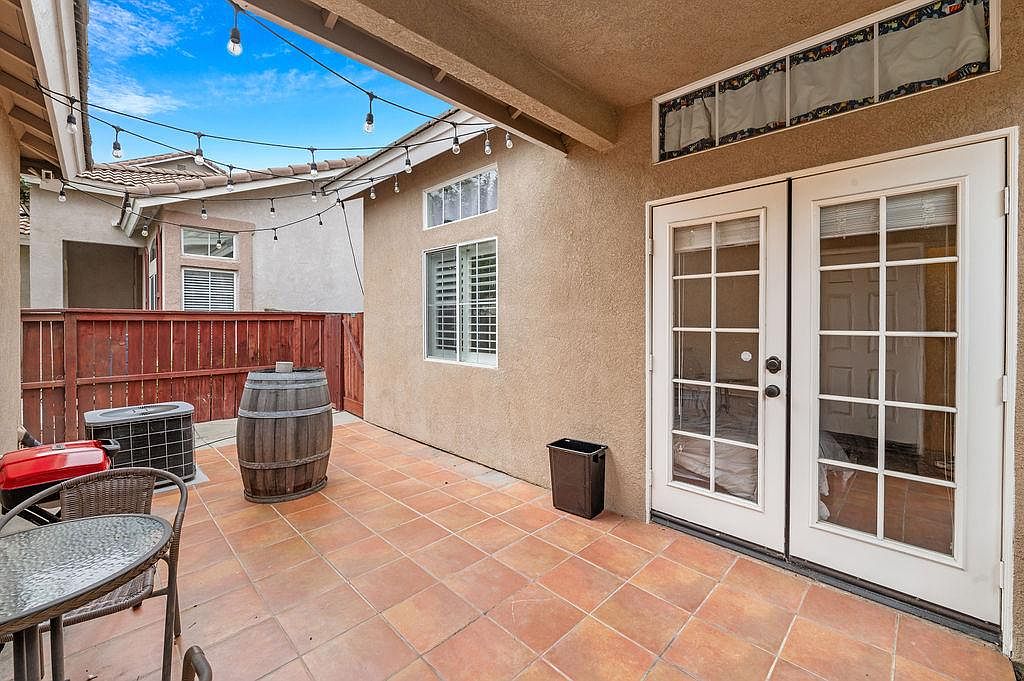 39510 Saint Honore Dr photo 5