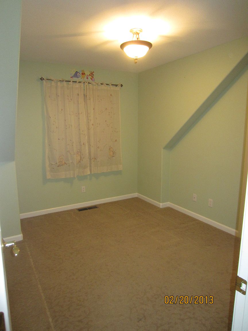 825 Moraga Dr photo 2