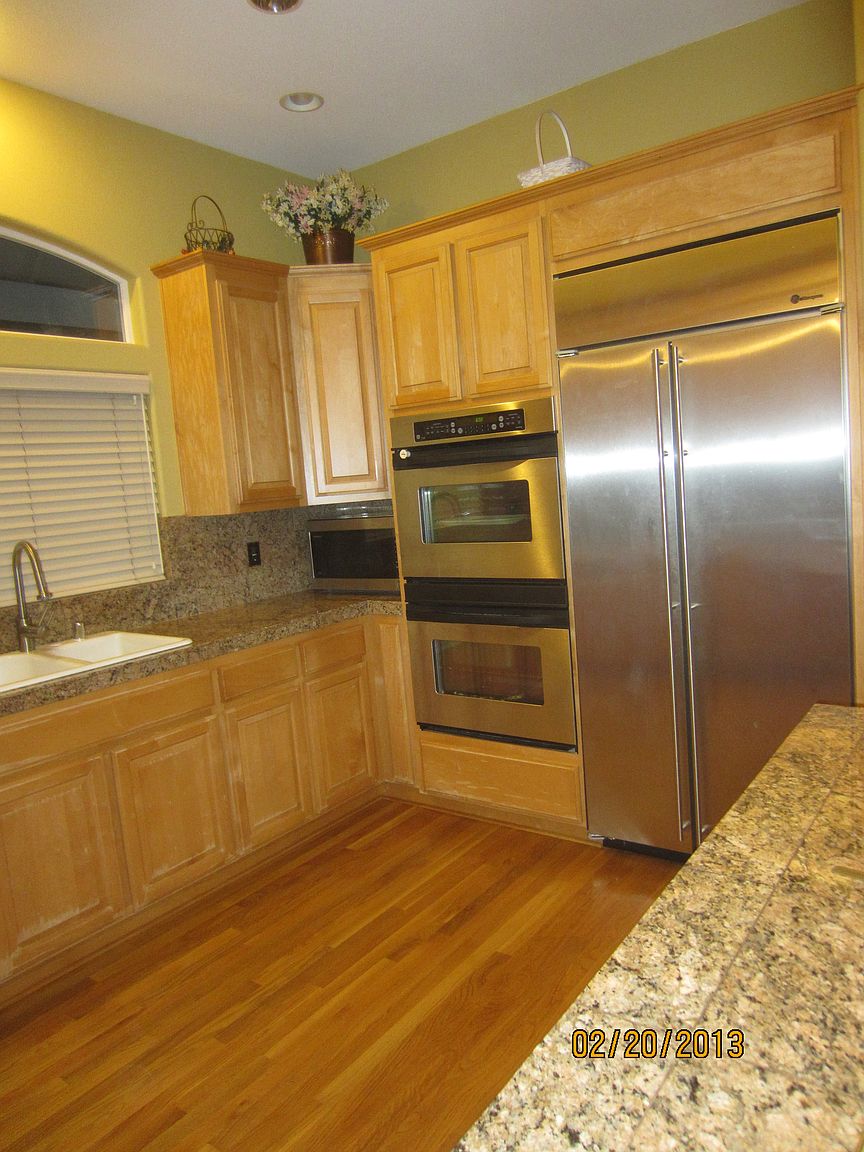 825 Moraga Dr photo 4