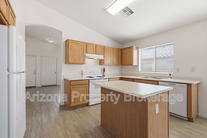14823 W Redfield Rd Surprise, AZ 85379 photo 2