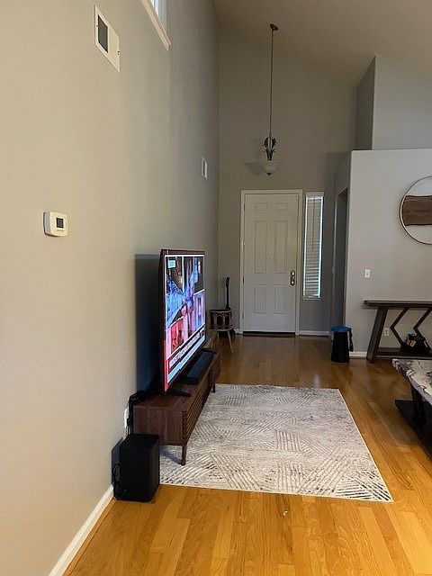 1202 Andrea Way photo 2