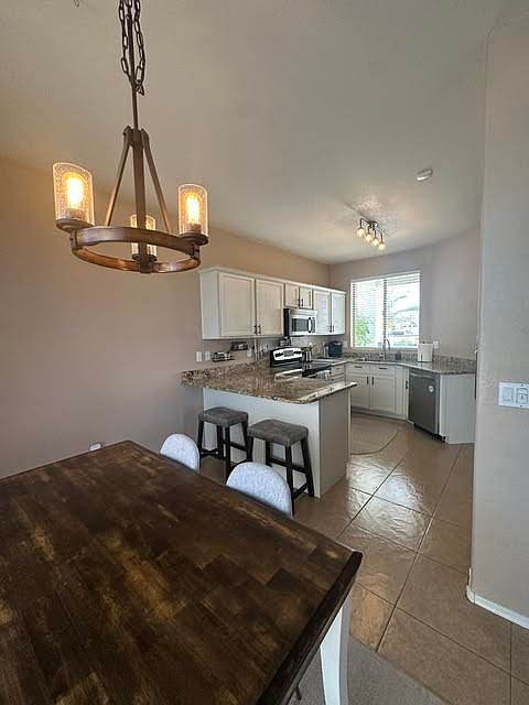 850 E Monteleone St photo 5