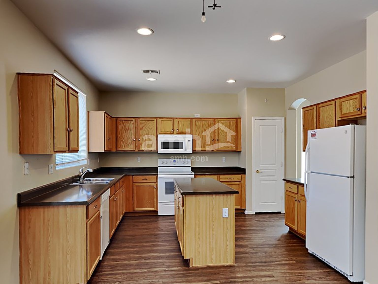 10859 W Locust Ln Avondale, AZ 85323 photo 5
