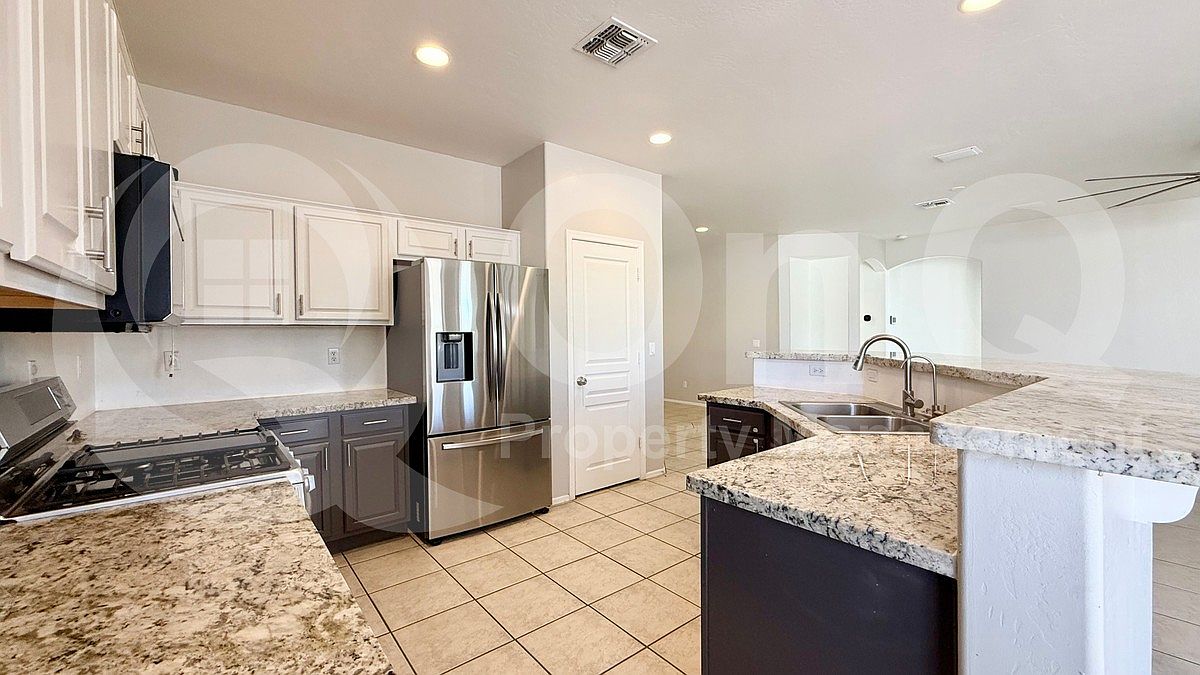 1674 E Aloe Pl Chandler, AZ 85286 photo 5