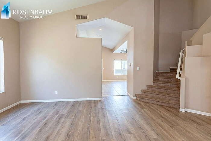 2206 S 105th Dr photo 5