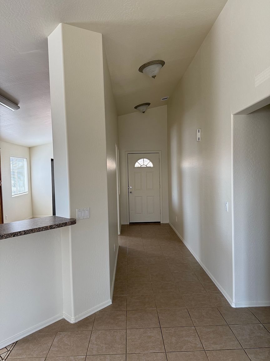 11021 W Rio Vista Ln photo 2