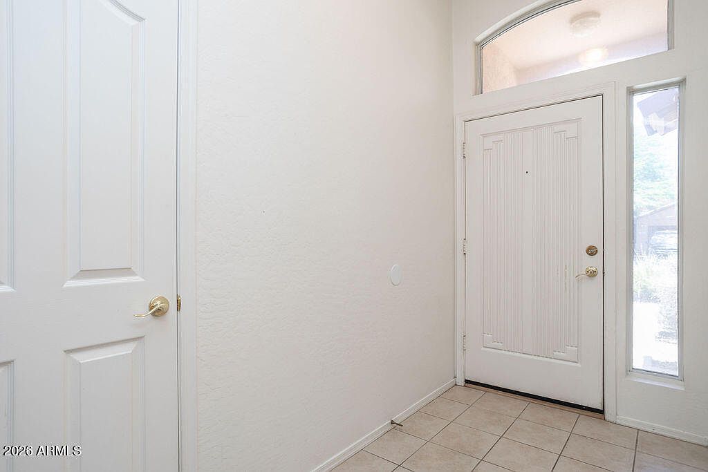 6762 W Del Mar Ln Peoria, AZ 85381 photo 5