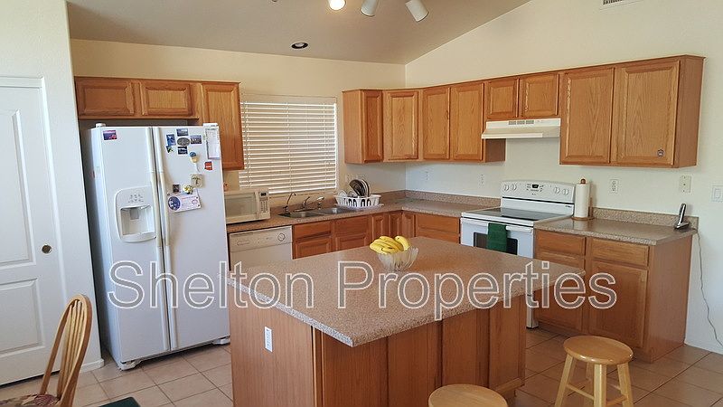 3908 W Goodman Dr photo 5