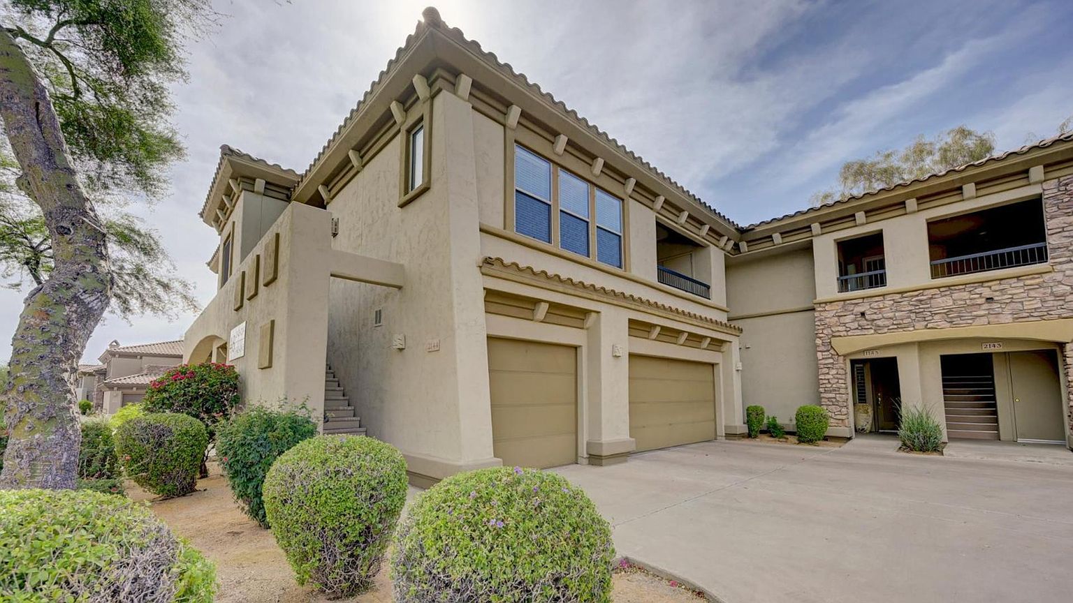 Charming Apartment Unit In Scottsdale!! photo 2