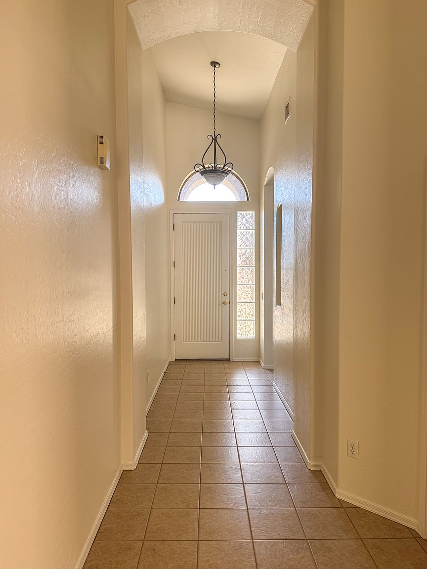 3325 N Brighton photo 2