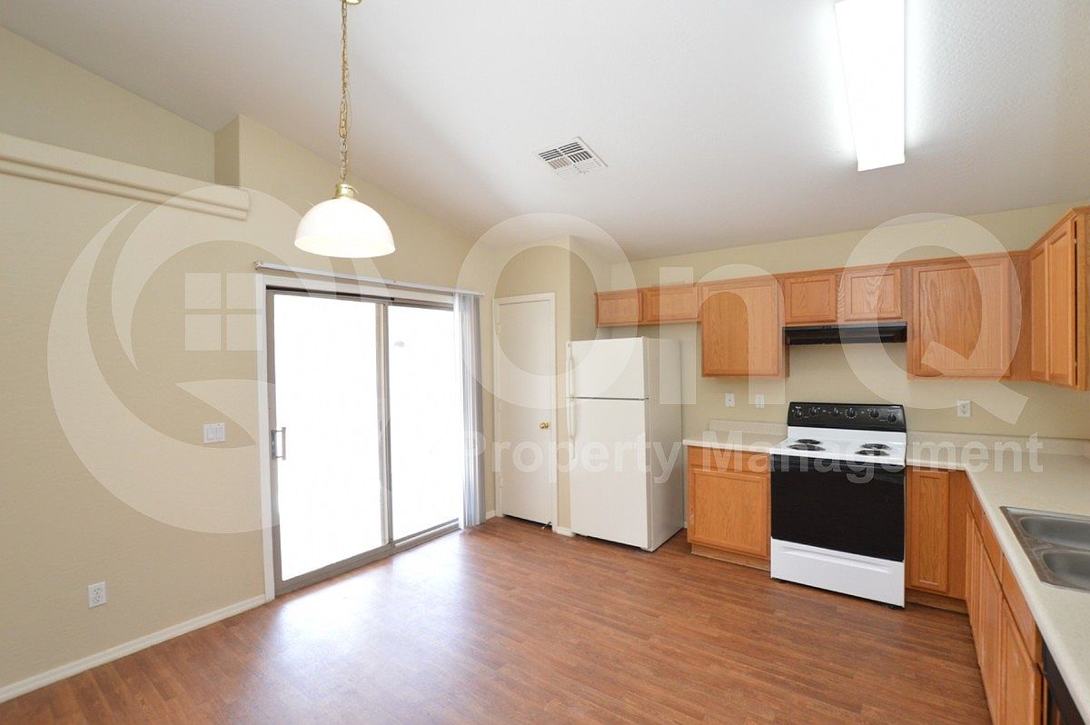 10039 E Crescent Ave photo 5