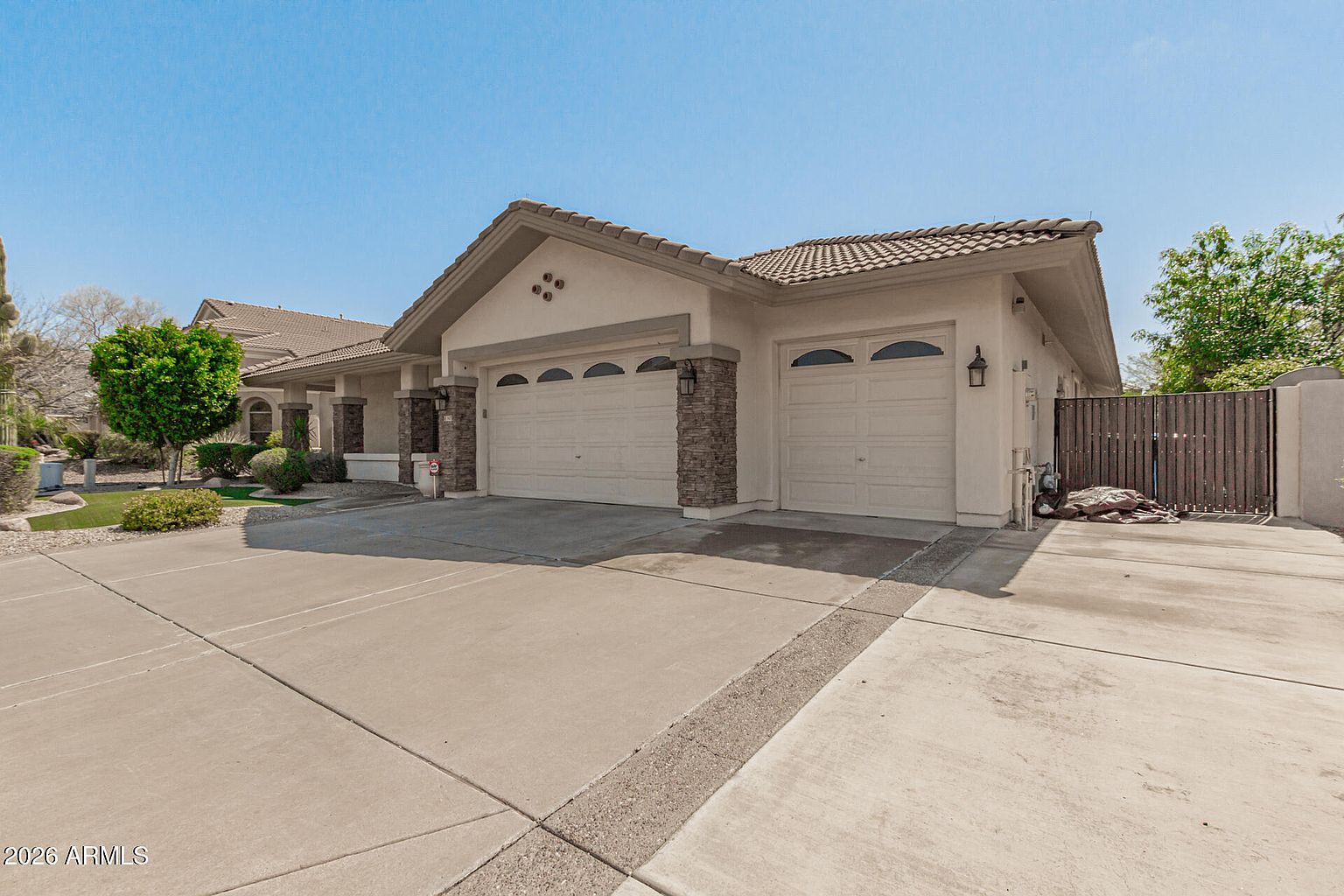 1687 E Carob Dr Chandler, AZ 85286 photo 4