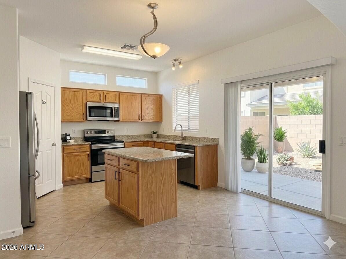 4264 E Baylor Ln photo 4