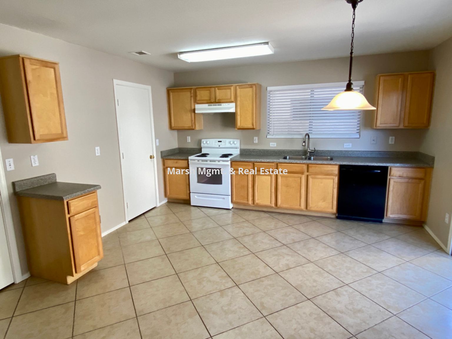 2460 S Nielson St photo 4