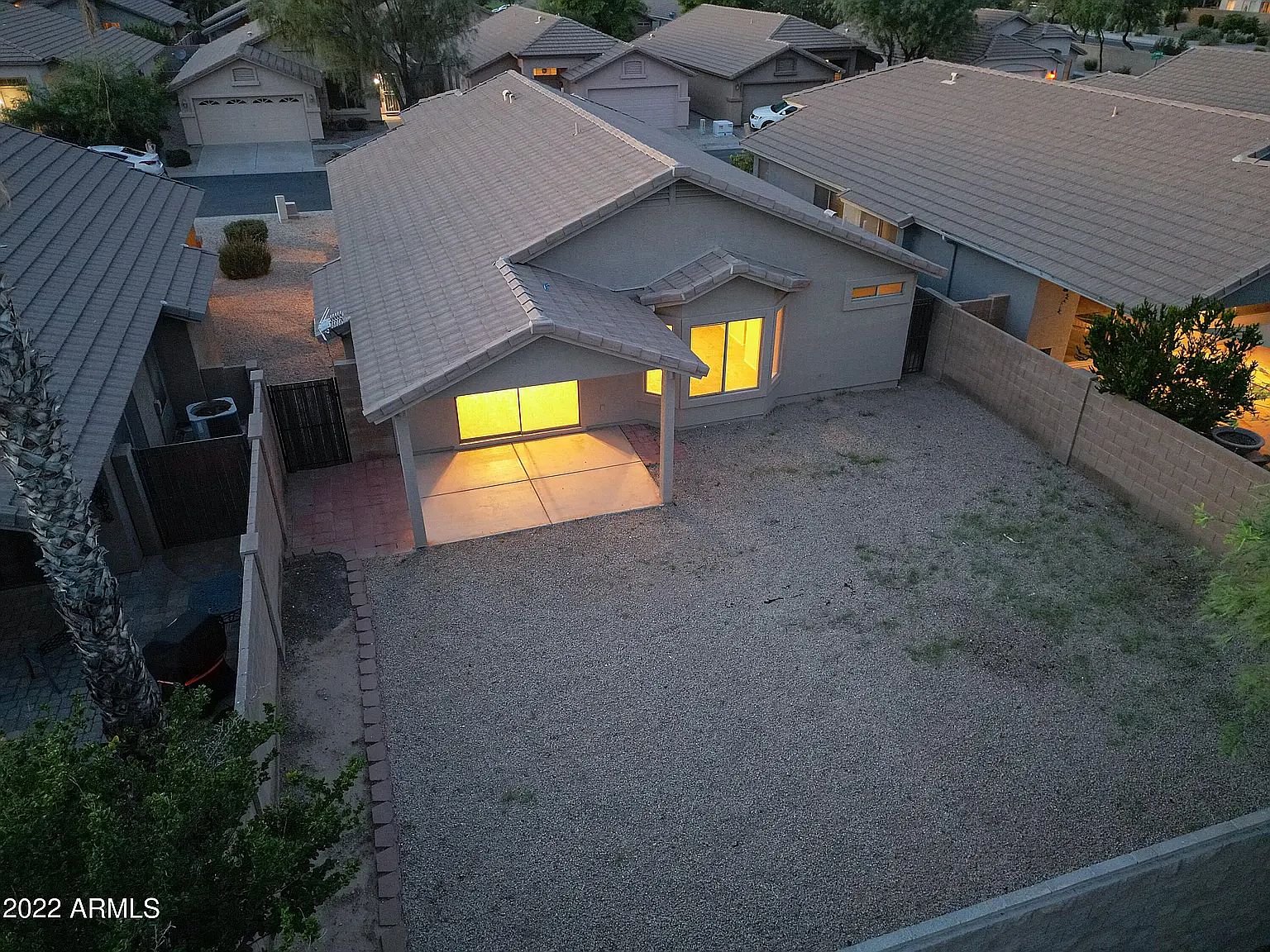 31111 N Claridge Cir photo 5