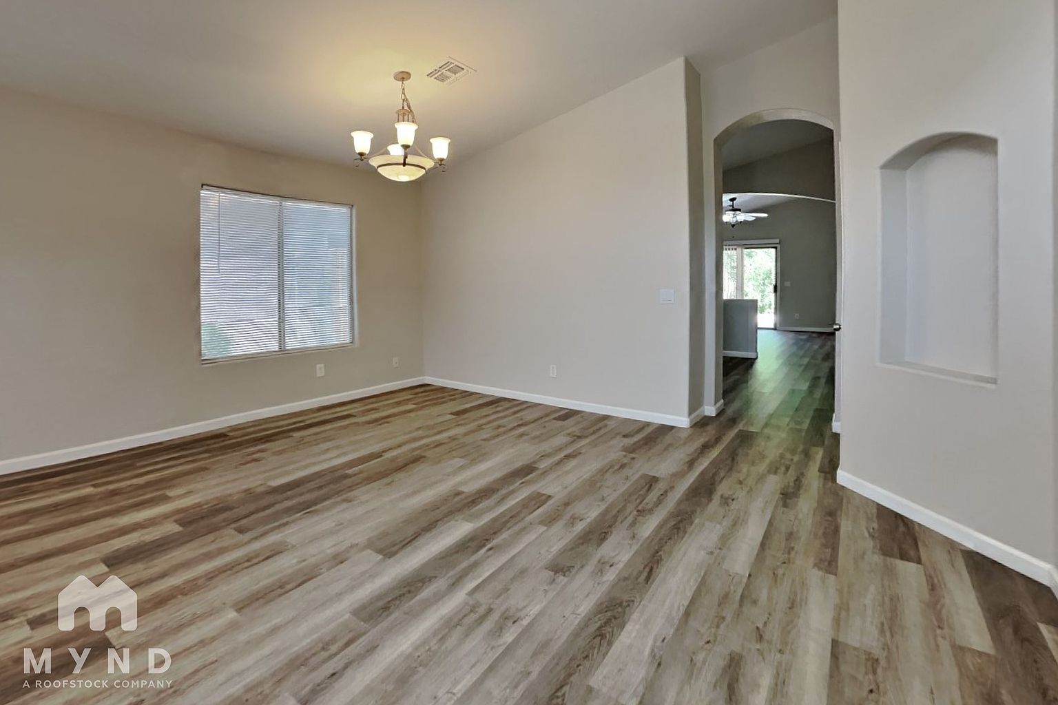 714 E Lovegrass Dr San Tan Valley, AZ 85143 photo 4