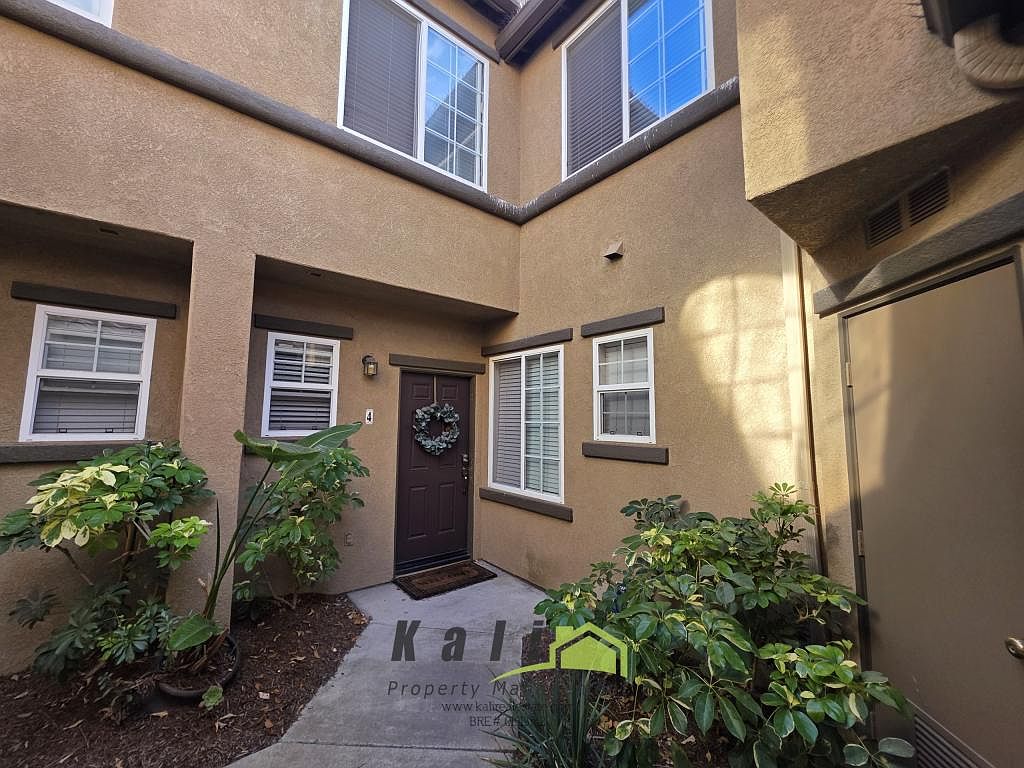 6233 Avenida De Las Vistas #4