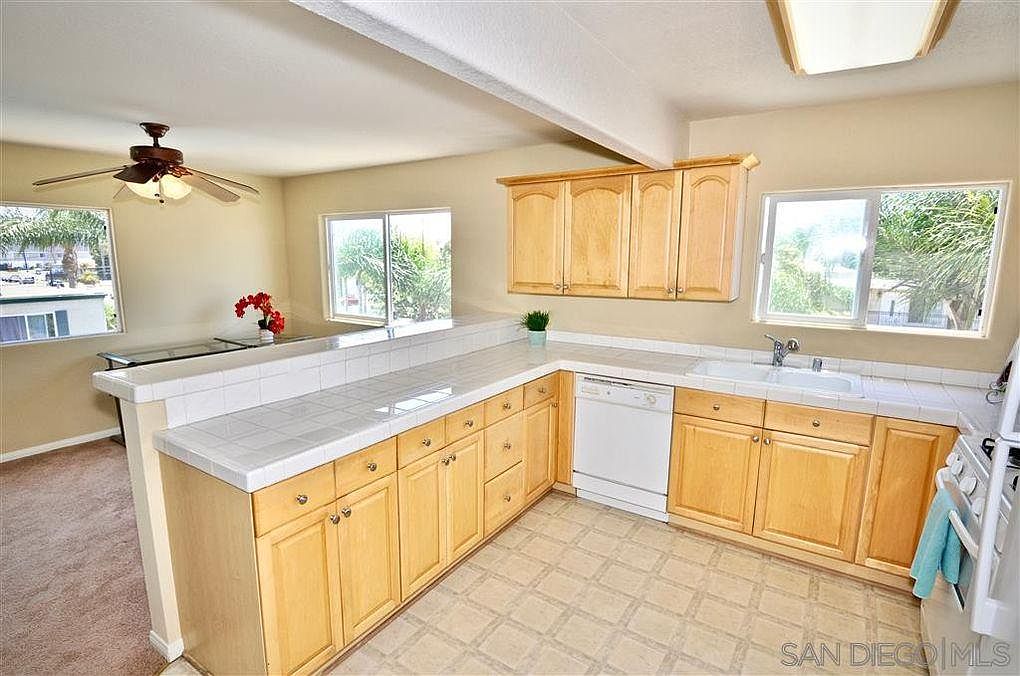 940 Calla Ave photo 4