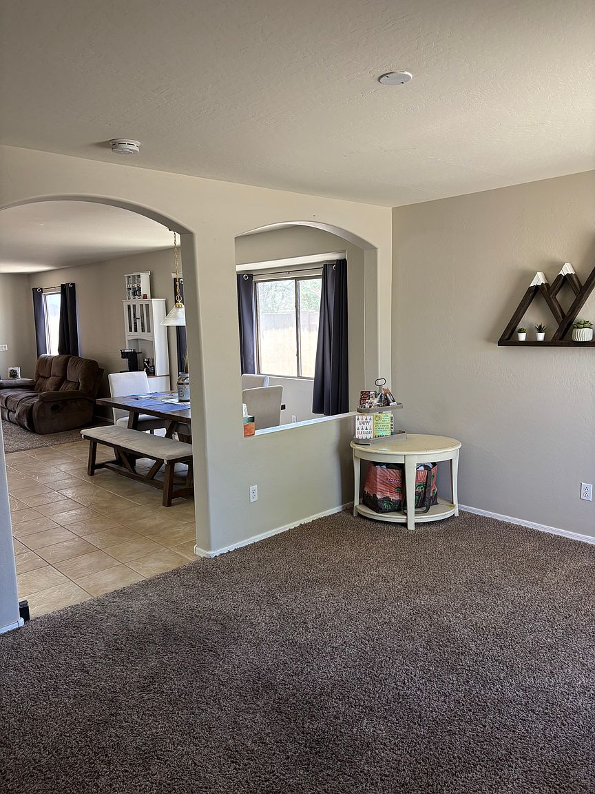 15957 W Larkspur Dr photo 4