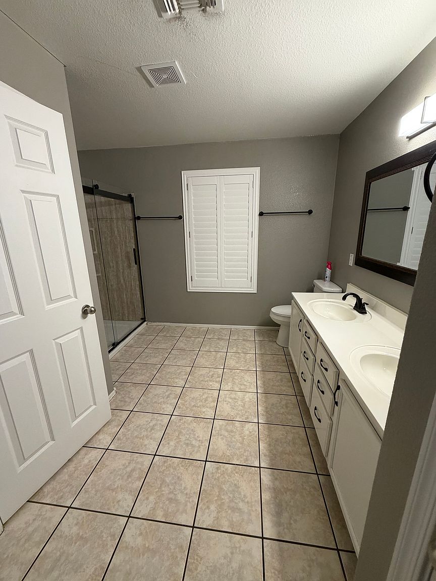 9407 W Terri Lee Dr photo 5