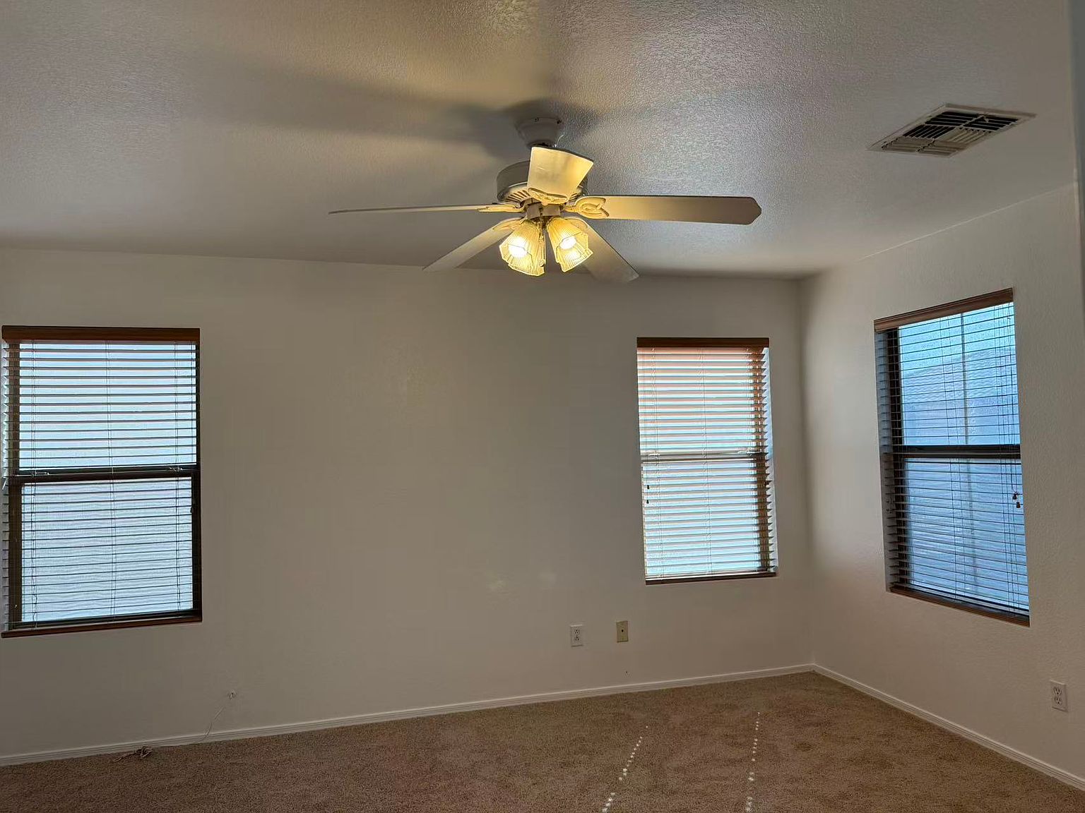 9432 W Terri Lee Dr photo 4