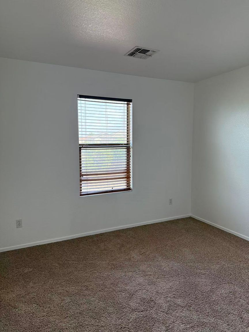 9432 W Terri Lee Dr photo 5