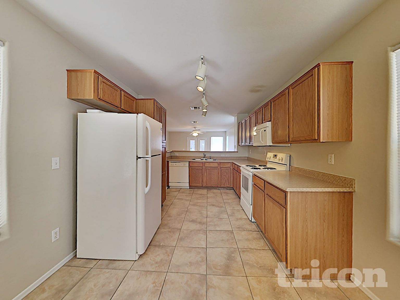 6014 S 16th Ln photo 4