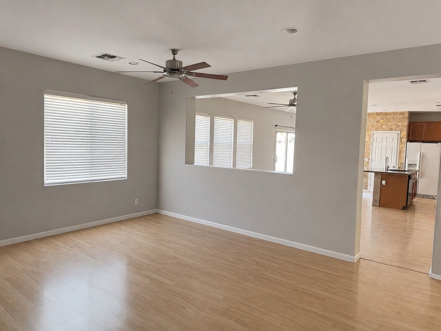 2562 W Alta Vista Rd photo 4