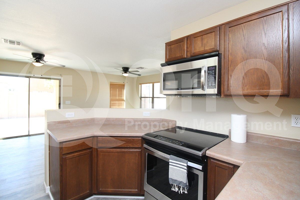 9607 N 81st Dr photo 3