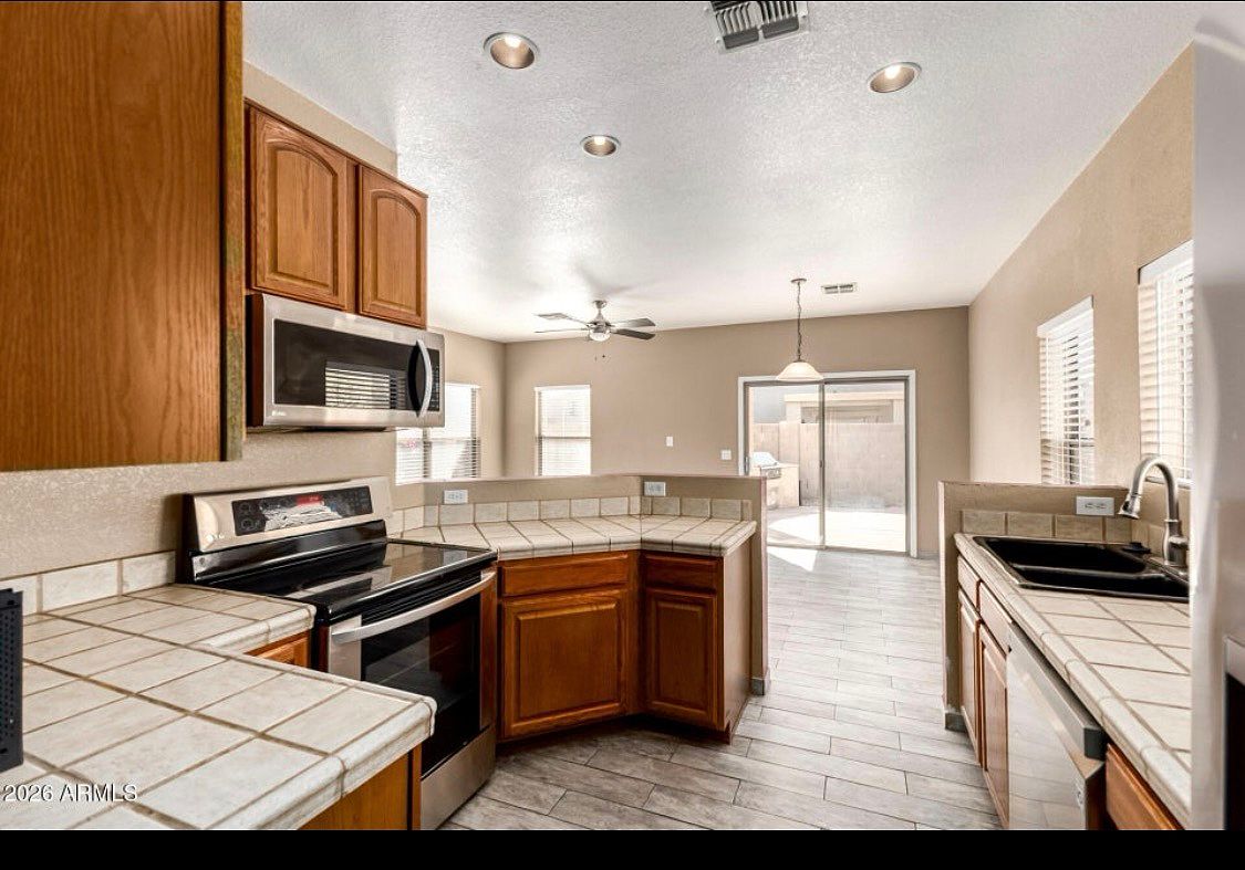 9558 N 82nd Gln photo 5