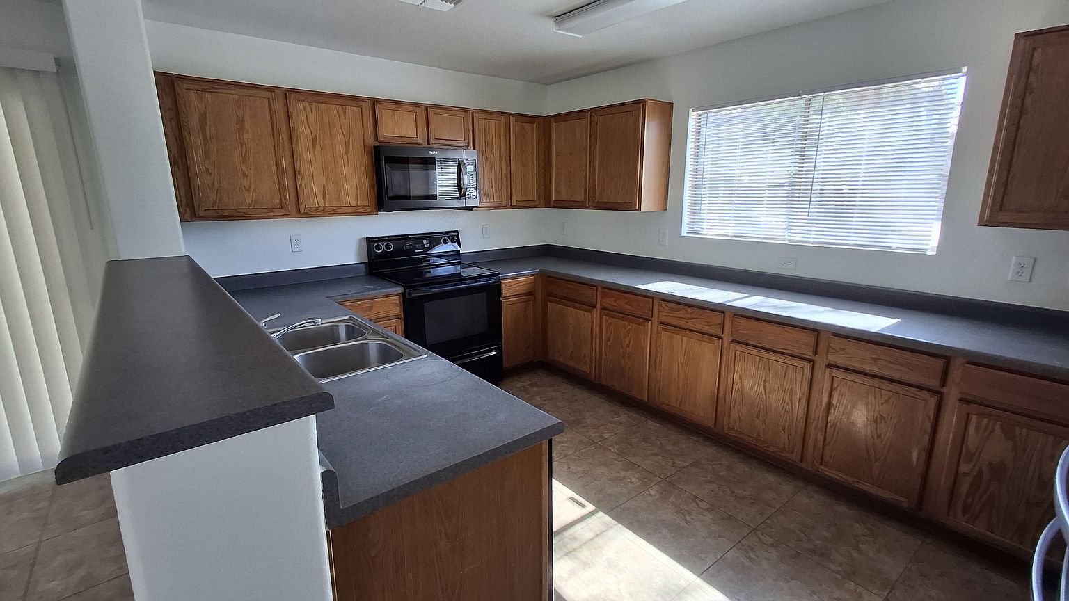 9655 N 82nd Gln photo 2