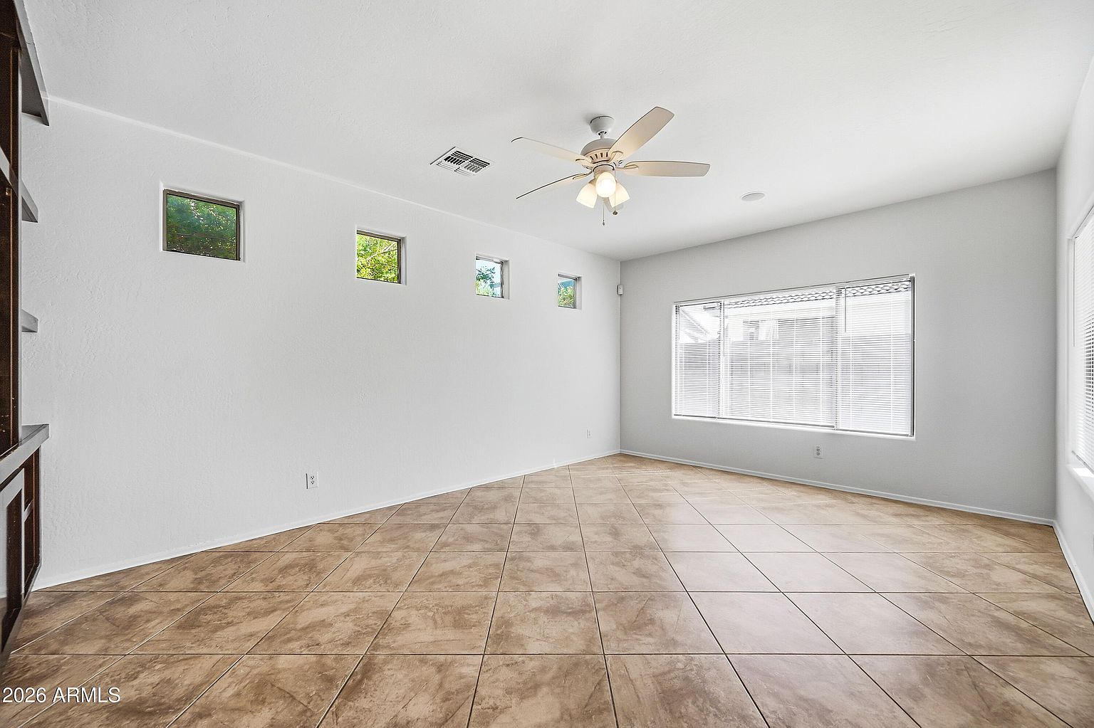 5209 W Shaw Butte Dr photo 4