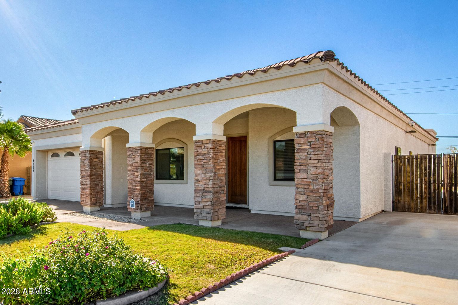8912 N 15th Ln Phoenix, AZ 85021 photo 3