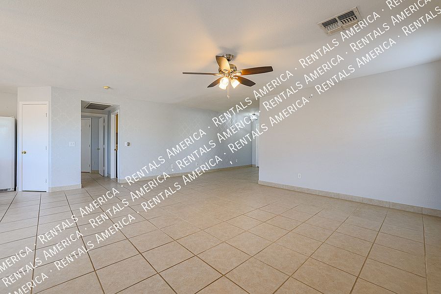 1324 S Mosley Ct photo 5