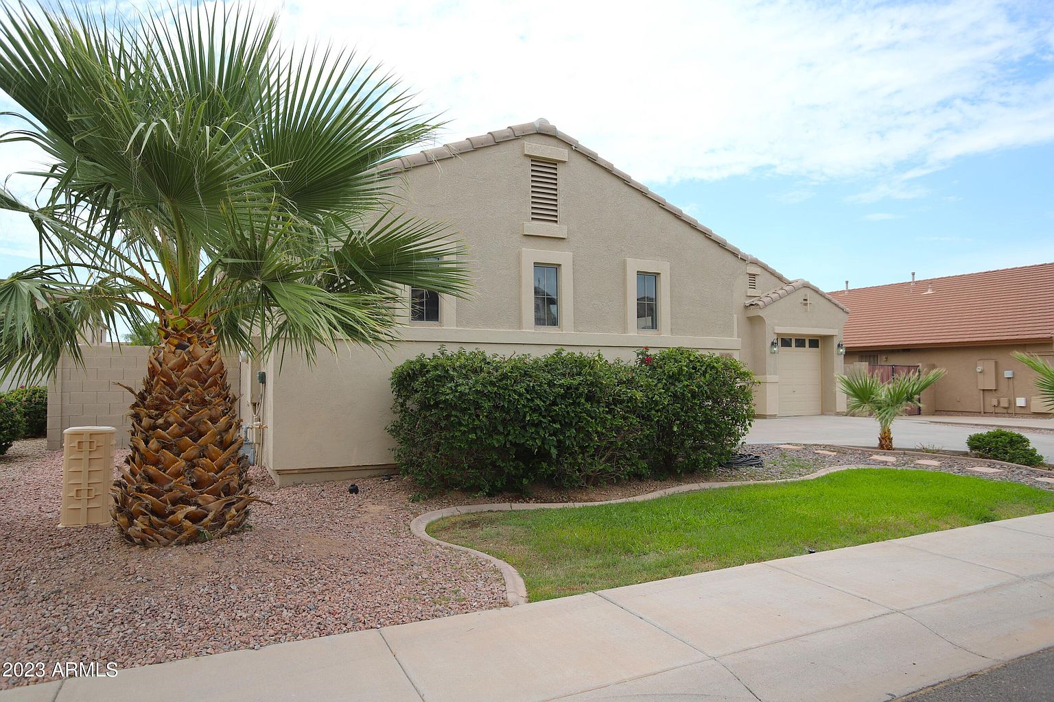 779 E Mead Dr photo 3