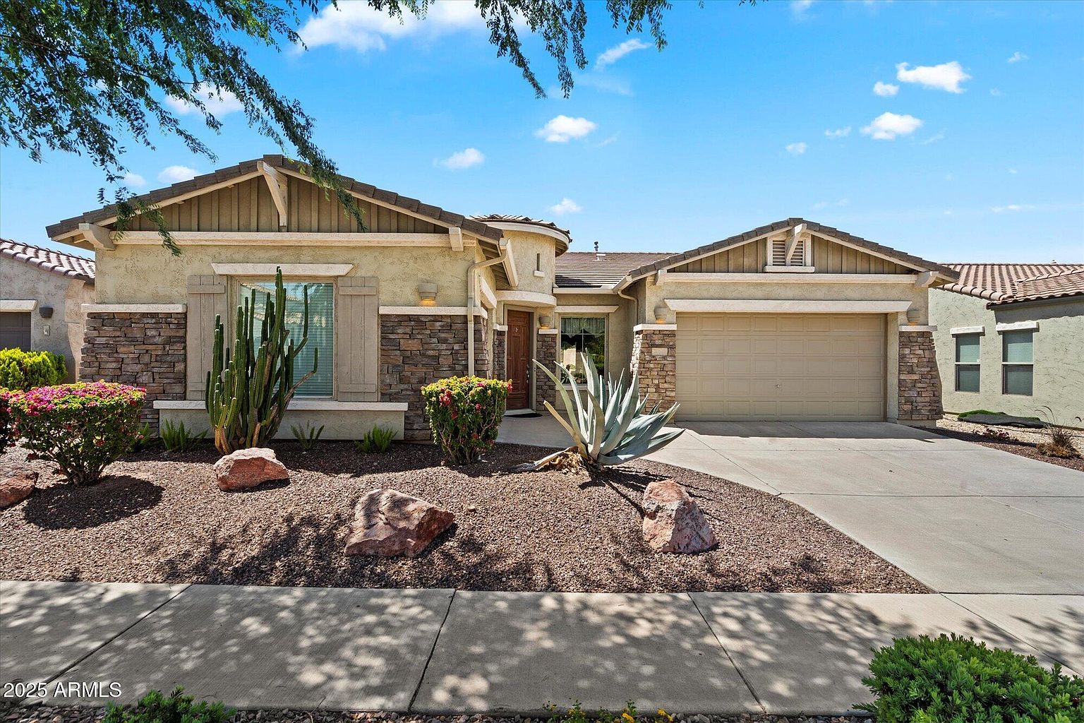 743 E Torrey Pines Pl Chandler, AZ 85249 photo 2