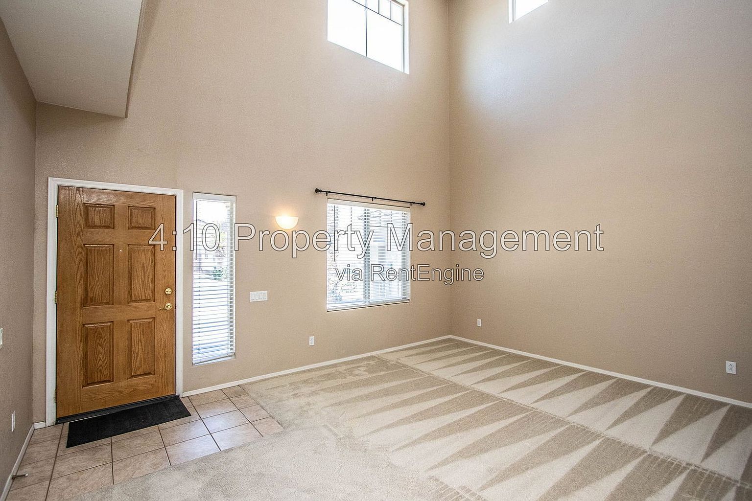 951 E Bellerive Pl photo 3