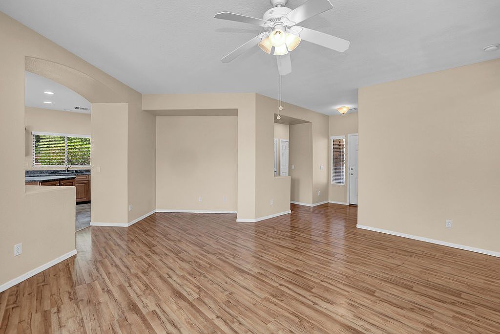 18631 E Swan Dr photo 4