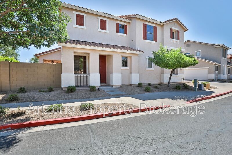 875 S Porter St Gilbert, AZ 85296 photo 4