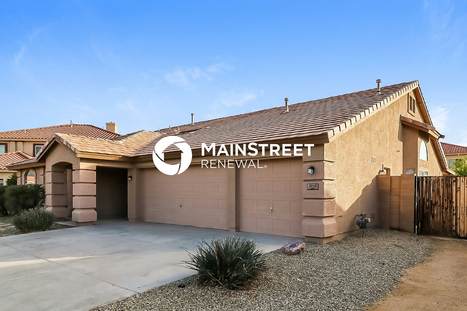 9015 S 50th Ln photo 4